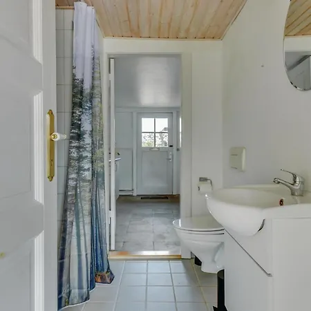 Six-bedroom In Holiday home *